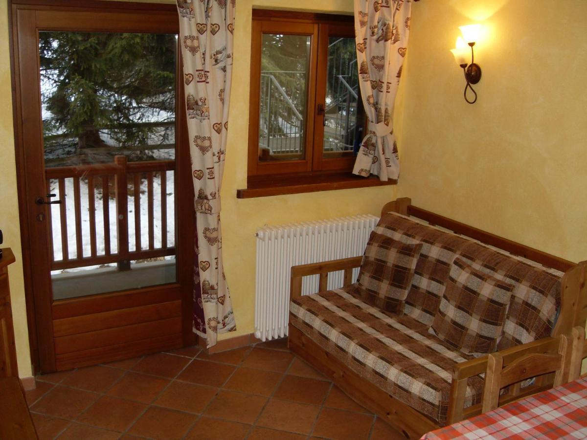 Residence Les Myosotis Champoluc Exterior photo